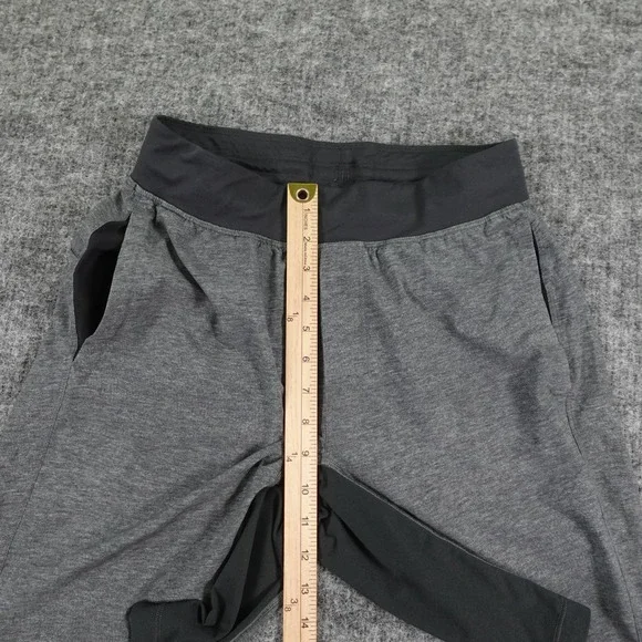 Lululemon T.H.E. Short Linerless Mens Small Gray Heather‎ Athletic Training Gym - Picture 6 of 8